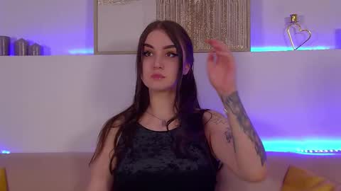 Christina online show from March 11, 2025, 9:59 pm