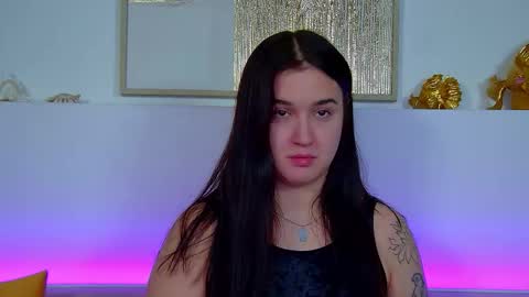 Christina online show from November 17, 2025, 6:35 pm