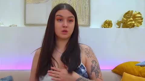 Snapshot of christinamilton chatting on January 17, 2026, 6:33 pm Christina online show from January 17, 2026, 6:33 pm