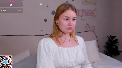 Snapshot of christine_wallker chatting on September 12, 2025, 12:44 am christine_wallker online show from September 12, 2025, 12:44 am