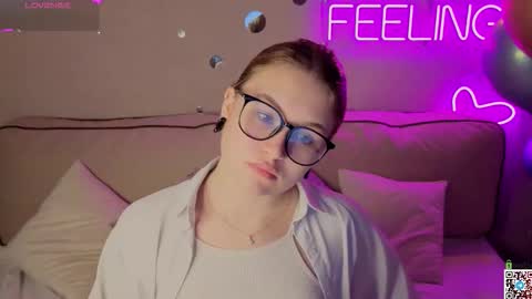 Snapshot of christine_wallker chatting on October 7, 2025, 1:14 am christine_wallker online show from October 7, 2025, 1:14 am