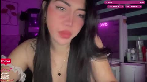 Snapshot of christinee_star chatting on October 21, 2025, 10:43 pm christine online show from October 21, 2025, 10:43 pm