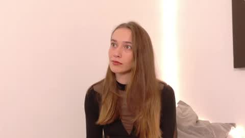 Snapshot of christinne_x chatting on May 7, 2026, 5:13 am Christy online show from May 7, 2026, 5:13 am