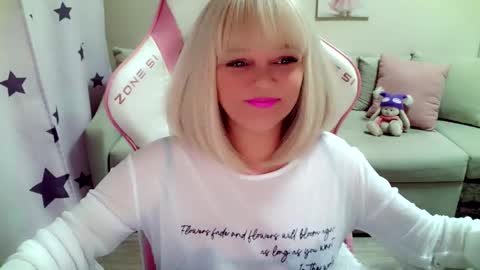 Snapshot of christirose chatting on January 14, 2026, 6:08 am Christi online show from January 14, 2026, 6:08 am