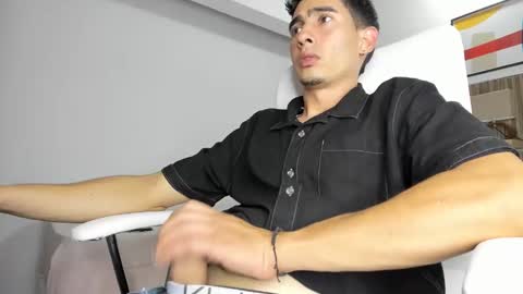 Petite Horny and chistoper  dick online show from March 4, 2025, 3:44 am