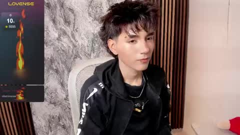 Snapshot of christopher_robin4 chatting on May 27, 2026, 7:55 pm Chris online show from May 27, 2026, 7:55 pm