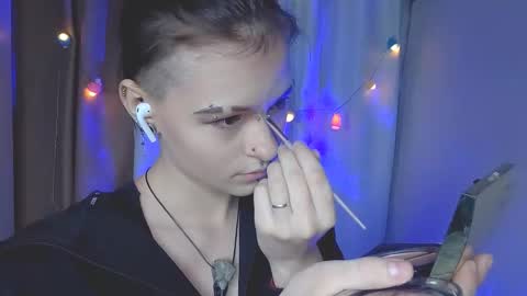 Snapshot of christophercrispo chatting on October 17, 2025, 3:03 pm Hi Im Kim online show from October 17, 2025, 3:03 pm