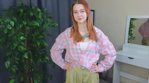 Snapshot of christybloomstrand chatting on January 14, 2026, 2:28 am Christy online show from January 14, 2026, 2:28 am