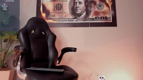 chrizmacgregor online show from November 28, 2025, 11:29 pm