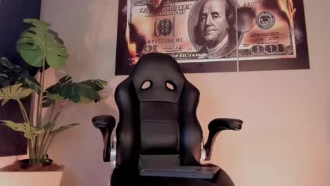 Snapshot of chrizmacgregor chatting on December 18, 2025, 12:17 am chrizmacgregor online show from December 18, 2025, 12:17 am