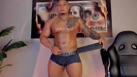 Snapshot of chrizmacgregor chatting on February 21, 2026, 12:44 am chrizmacgregor online show from February 21, 2026, 12:44 am