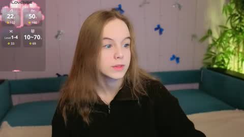 Snapshot of chrome_heartz chatting on January 18, 2026, 8:51 am EvaBlonde TayaBrunette EliieBlack hair online show from January 18, 2026, 8:51 am