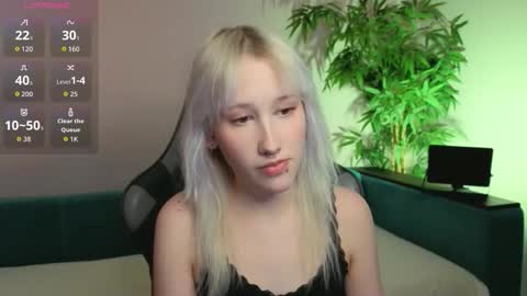 Snapshot of chrome_heartz chatting on February 22, 2026, 2:15 pm EvaBlonde TayaBrunette EliieBlack hair online show from February 22, 2026, 2:15 pm