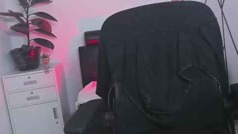 Snapshot of chrristopher77 chatting on November 12, 2025, 5:52 am chrristopher77 online show from November 12, 2025, 5:52 am