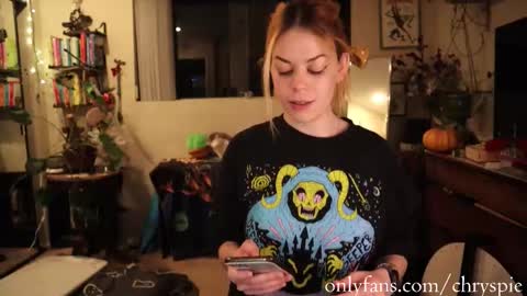 Snapshot of chrysanthulu chatting on January 10, 2026, 6:48 am Chrys online show from January 10, 2026, 6:48 am