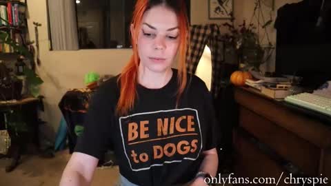 Snapshot of chrysanthulu chatting on February 9, 2026, 6:39 am Chrys online show from February 9, 2026, 6:39 am