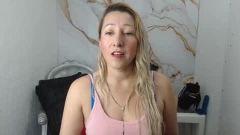 Snapshot of chrysta_12 chatting on September 18, 2025, 12:51 pm chrystal hotty online show from September 18, 2025, 12:51 pm