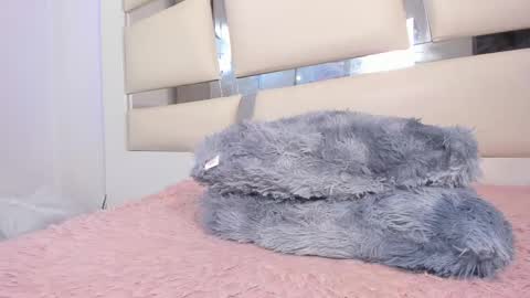 instagram chrystaljade.1 online show from February 22, 2025, 1:24 pm