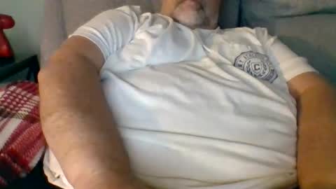 chubbyfarmer6969 online show from November 7, 2025, 5:40 am