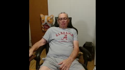 chubbyguy00054 online show from March 2, 2025, 9:11 pm