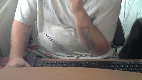 Snapshot of chunkisgreat chatting on December 17, 2025, 2:01 pm chunkisgreat online show from December 17, 2025, 2:01 pm