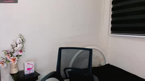 Snapshot of cia_rain chatting on October 12, 2025, 7:57 pm cia_rain online show from October 12, 2025, 7:57 pm