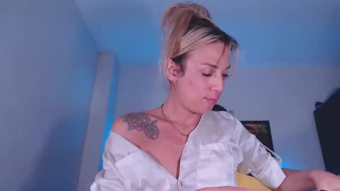 Snapshot of cicimom chatting on March 24, 2026, 9:03 am cicimom online show from March 24, 2026, 9:03 am