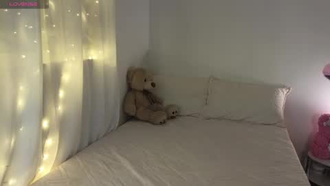 Mia online show from January 12, 2025, 3:49 am