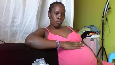 Snapshot of cinddy_14 chatting on October 1, 2025, 12:00 pm cinddy 14 online show from October 1, 2025, 12:00 pm