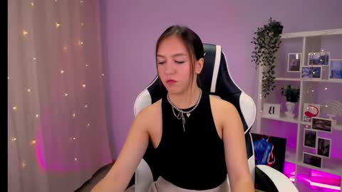 Cindy online show from October 5, 2025, 4:33 am