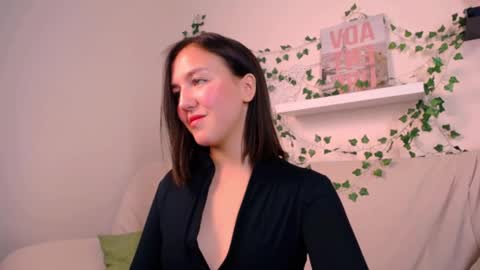 Cindy online show from October 8, 2025, 4:21 am