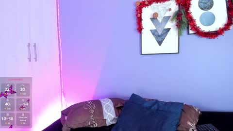 Snapshot of cinnamon_kyla chatting on December 12, 2024, 6:53 pm cinnamon_kyla online show from December 12, 2024, 6:53 pm