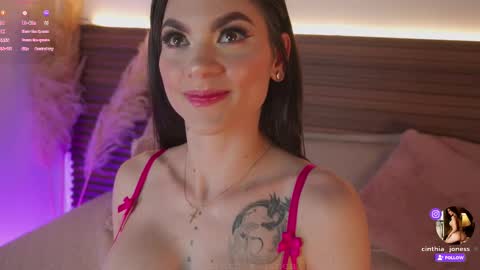 Snapshot of cinthia_jones2 chatting on January 7, 2026, 5:43 am Cinthia online show from January 7, 2026, 5:43 am