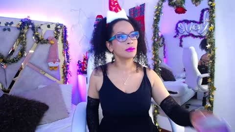 Snapshot of cintia_holms chatting on December 13, 2024, 12:28 pm Cintia online show from December 13, 2024, 12:28 pm