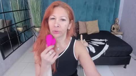 Snapshot of cintiagreyx chatting on February 5, 2026, 11:26 am CINTIA online show from February 5, 2026, 11:26 am