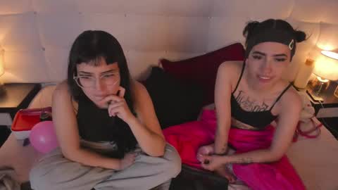 Snapshot of cintya_kors chatting on January 28, 2025, 8:57 am Cintya online show from January 28, 2025, 8:57 am