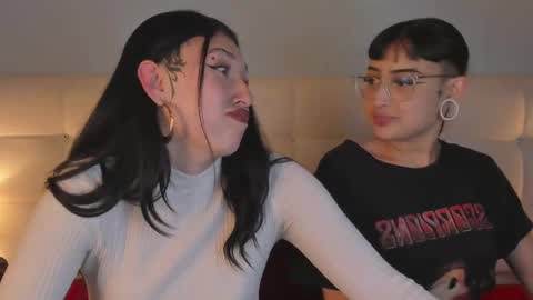 Snapshot of cintya_kors chatting on March 1, 2025, 2:15 am Cintya online show from March 1, 2025, 2:15 am