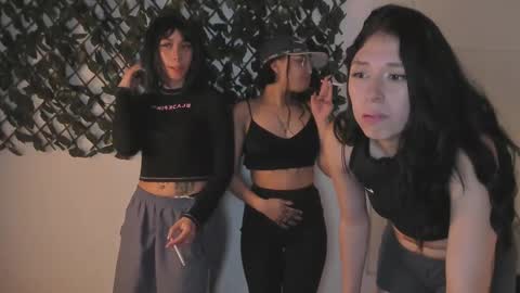 Snapshot of cintya_kors chatting on March 8, 2025, 8:22 am Cintya online show from March 8, 2025, 8:22 am