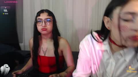 Snapshot of cintya_kors chatting on November 1, 2025, 12:01 am Cintya online show from November 1, 2025, 12:01 am