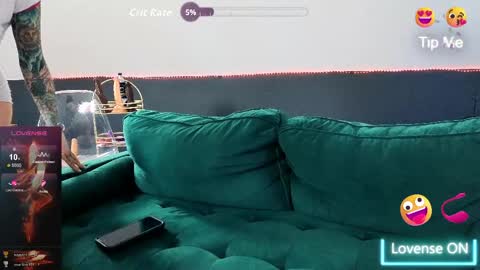 Snapshot of circescream chatting on March 31, 2026, 8:09 pm Circescream online show from March 31, 2026, 8:09 pm