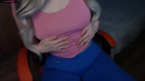 Snapshot of cirilla_akerman chatting on February 12, 2026, 9:37 am Ciri online show from February 12, 2026, 9:37 am