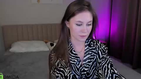Cirilla Rose online show from July 20, 2026, 4:05 am