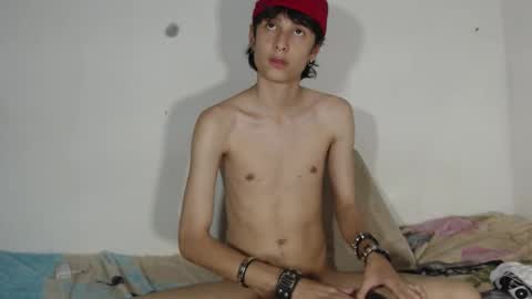 Snapshot of cirosky_elchicopolla chatting on January 9, 2026, 4:48 am cirosky_elchicopolla online show from January 9, 2026, 4:48 am