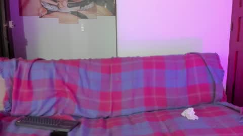 Snapshot of cirosky_elchicopolla chatting on February 26, 2026, 4:00 am cirosky_elchicopolla online show from February 26, 2026, 4:00 am