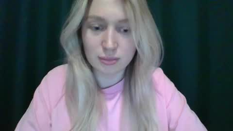 citrusblissss online show from March 7, 2025, 3:18 pm