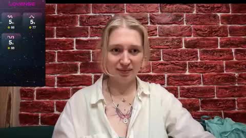 citrusblissss online show from November 4, 2025, 2:38 pm