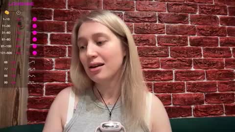 citrusblissss online show from November 23, 2025, 3:01 pm