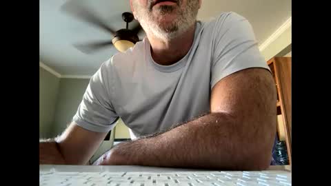 Snapshot of cj3d2 chatting on November 6, 2025, 9:48 pm Cjd32 online show from November 6, 2025, 9:48 pm