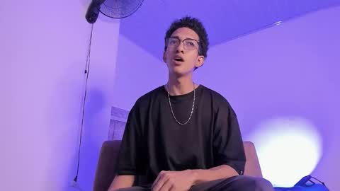 Snapshot of cj_davis1 chatting on January 5, 2026, 7:28 pm cj_davis1 online show from January 5, 2026, 7:28 pm