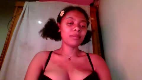 Snapshot of ckamilla45 chatting on September 8, 2025, 5:23 pm ckamilla45 online show from September 8, 2025, 5:23 pm